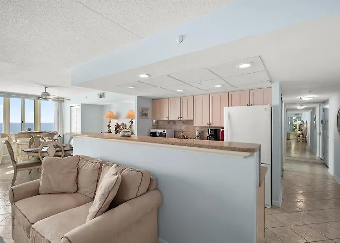 Private Oceanfront Balcony From 3 Bedroom In The Quay Building! Ferienhaus