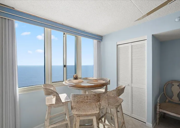Private Oceanfront Balcony From 3 Bedroom In The Quay Building! *