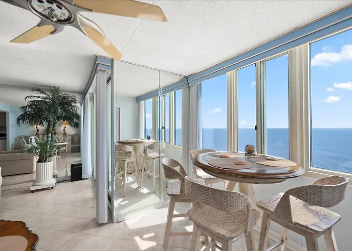 Private Oceanfront Balcony From 3 Bedroom In The Quay Building! Ferienhaus Ocean Stadt