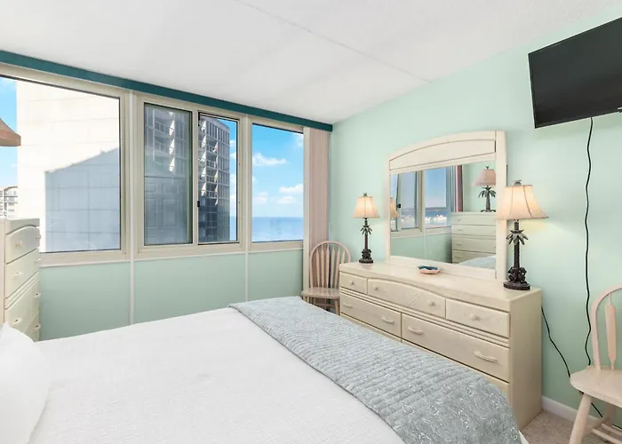 Private Oceanfront Balcony From 3 Bedroom In The Quay Building! * Ocean Stadt