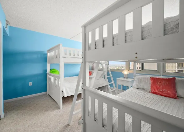 Private Oceanfront Balcony From 3 Bedroom In The Quay Building! *
