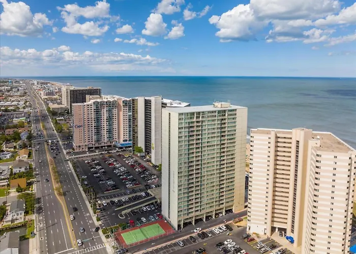 Private Oceanfront Balcony From 3 Bedroom In The Quay Building!